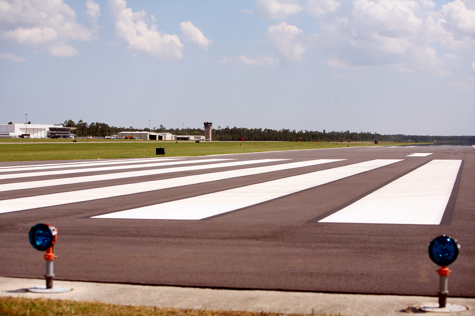 Runway Mark 1 9 X12 5b7db5806a59d