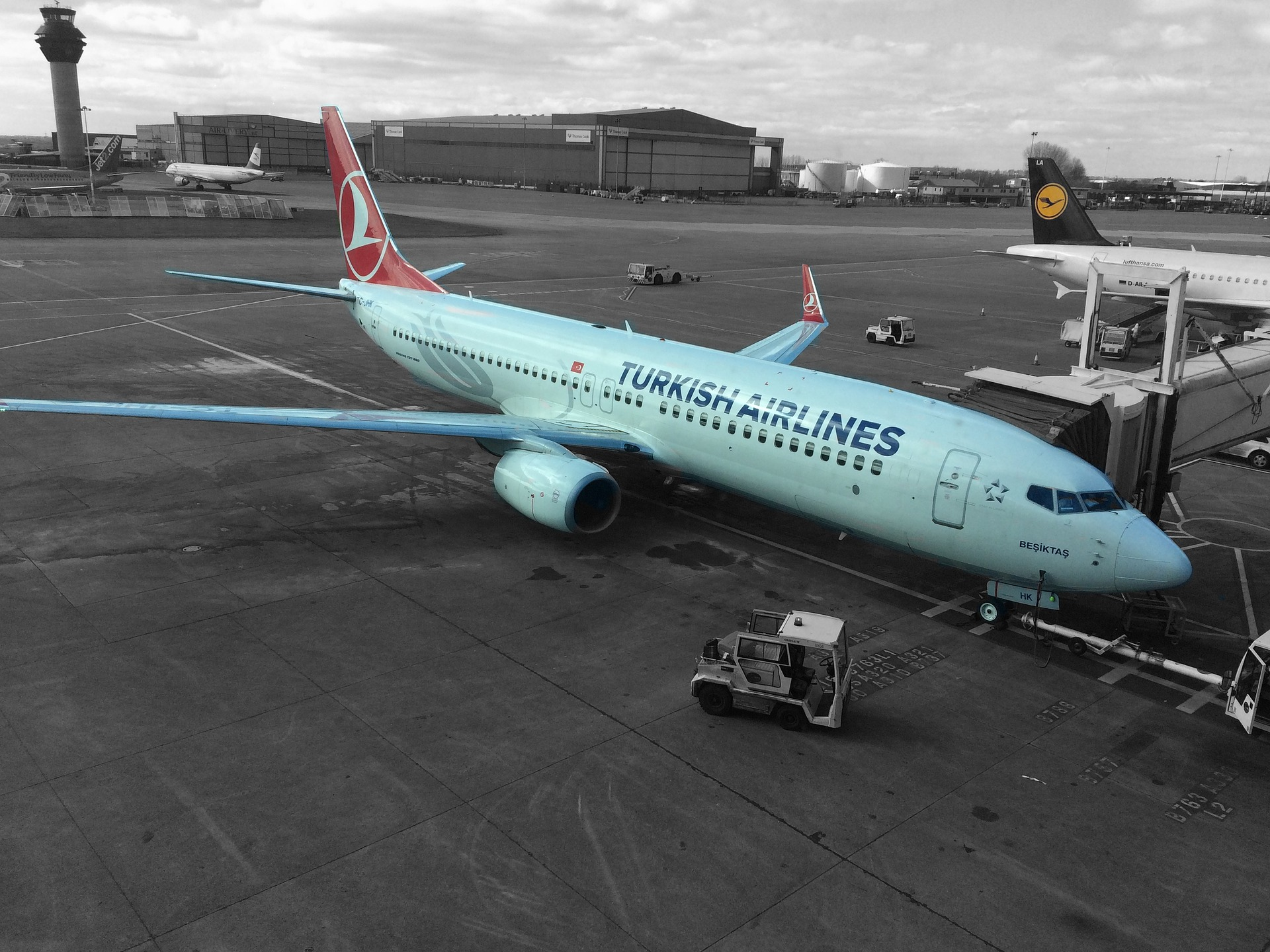 Airplane 715146 1920 5b7c175e045ee