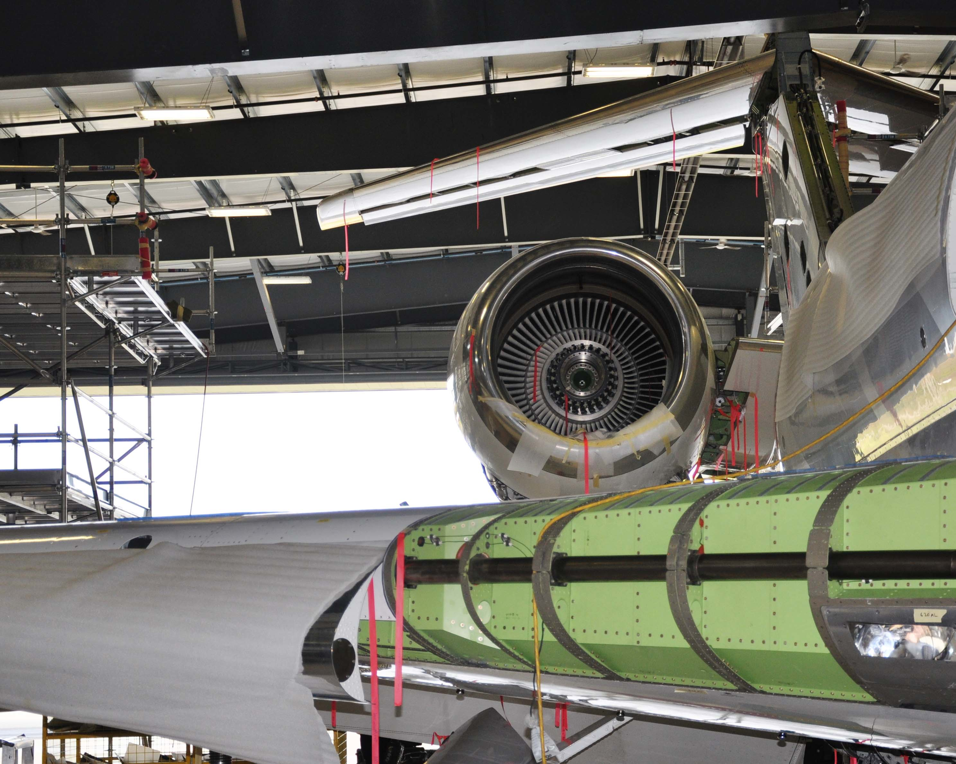 Flying 2520Colours 2520is 2520regularly 2520conducting 2520C 2520Checks 2520on 2520Global 2520airframesFinal 5ba948f607b55