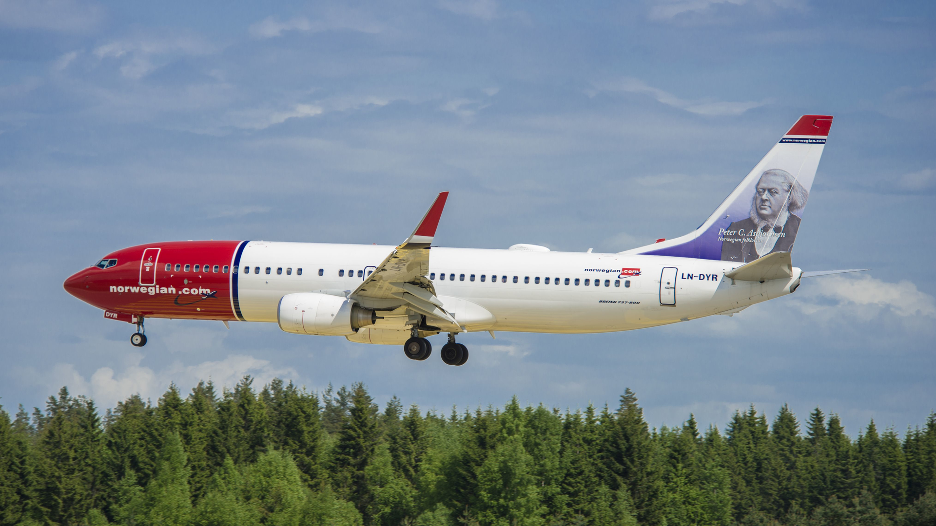 Norwegian 737 Landing Image Copyright Norwegian Air Shuttle 5ba14ed7e85c7