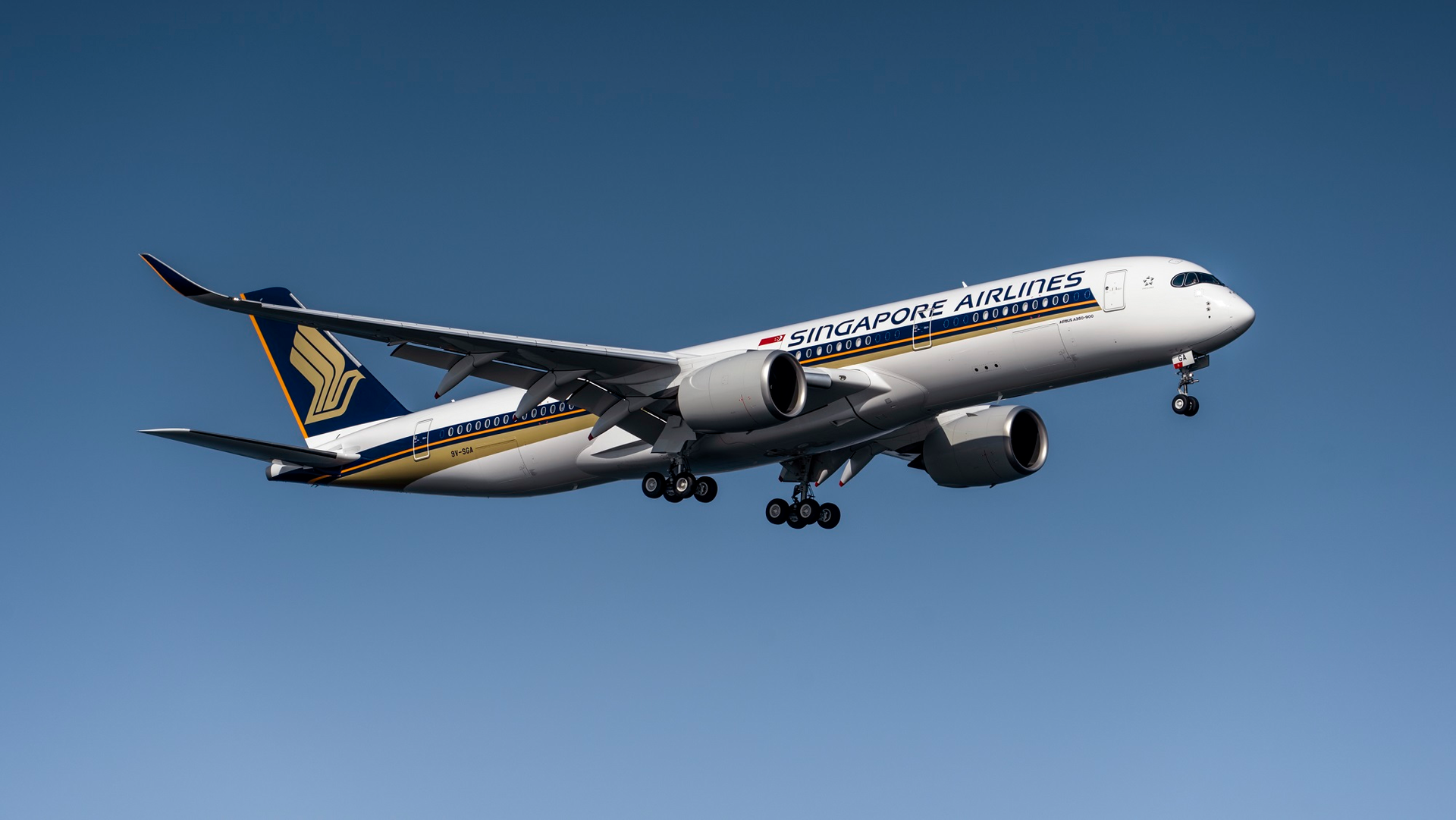 Air BP fuels Singapore Airlines&rsquo; Airbus A350-900ULR marking the world&rsquo;s new longest non-stop flight between Newark and Singapore.