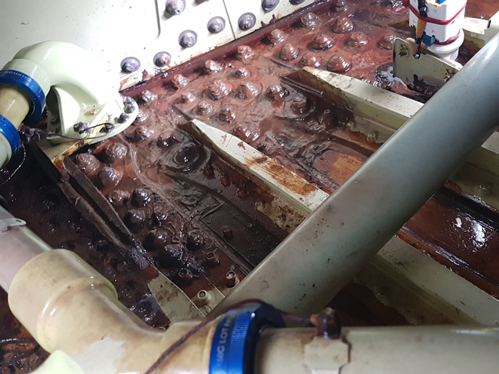 Microbes in the tank Lufthansa Technik turns to modern analytical