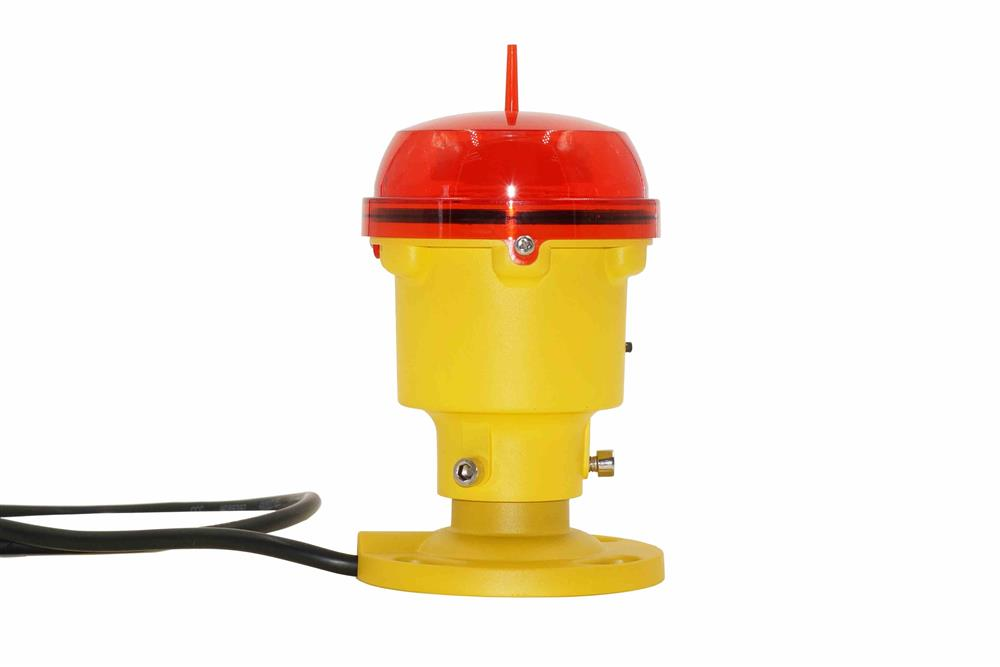 The AVL-L810-CPR-277V from Larson Electronics is a low-intensity LED obstruction light for airports and aviation-related operations.