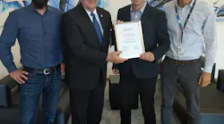 Norbert Schröder, Managing Director of SPACE Deutschland e.V. (2nd from left), presents the membership certificate to Stefan Schweighofer, Director Supplier Development FACC (3rd from left), and the two Project Procurement managers Mario J. Haider (left) and Patrick Klecker (right).