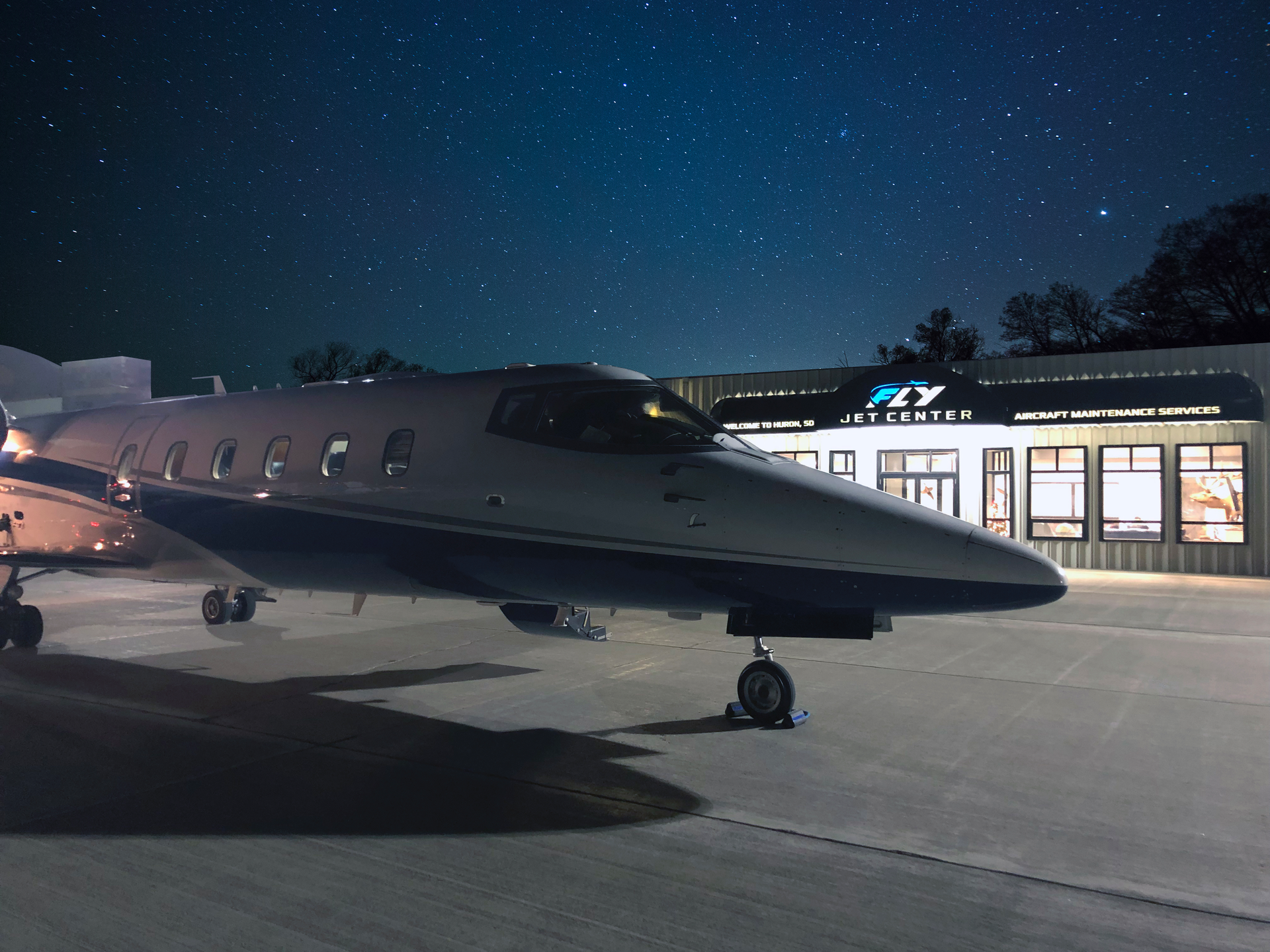 Fly Jet Center offers guests flying to eastern South Dakota expert ground handling, heightened safety, quick turns, lav service, oxygen and nitrogen services, aircraft sales, rental cars, suburban courtesy transportation, travel agency services, pilot services, and gourmet catering.