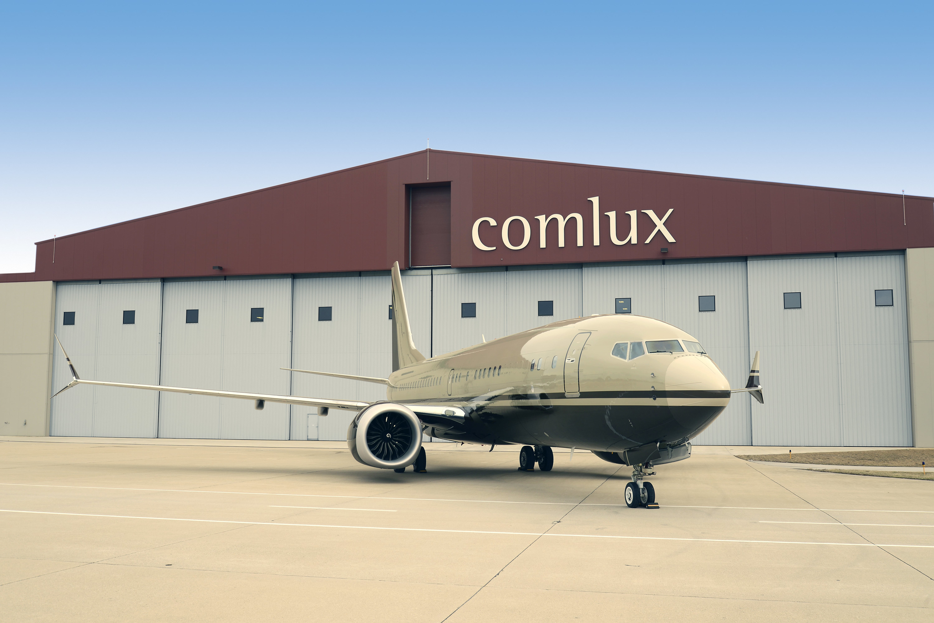 2019 02 The First Ever Bbj Max 8 Arrives At Comlux For A Cabin Completion