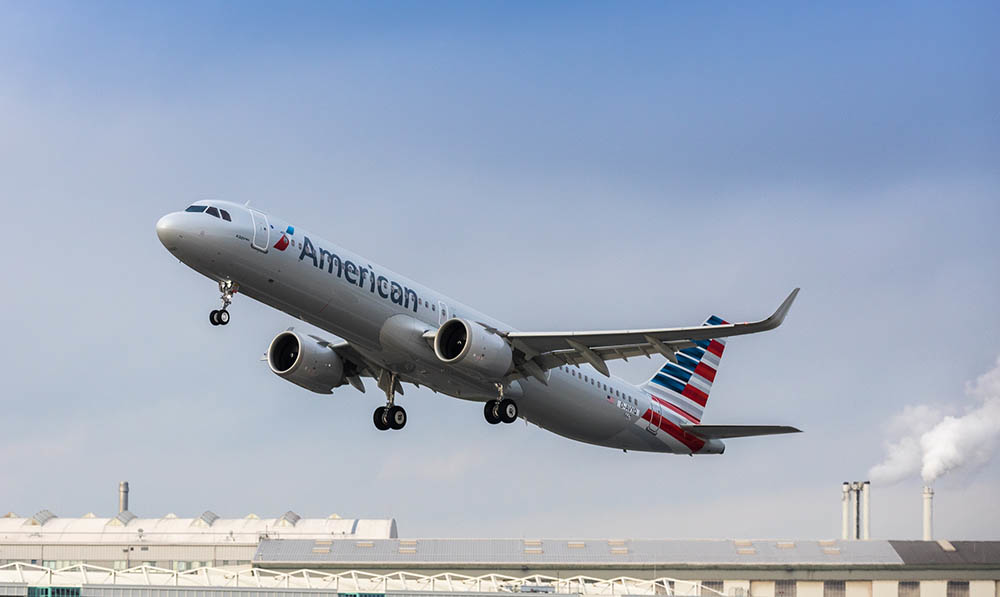 A321neo American Airlines Take Off