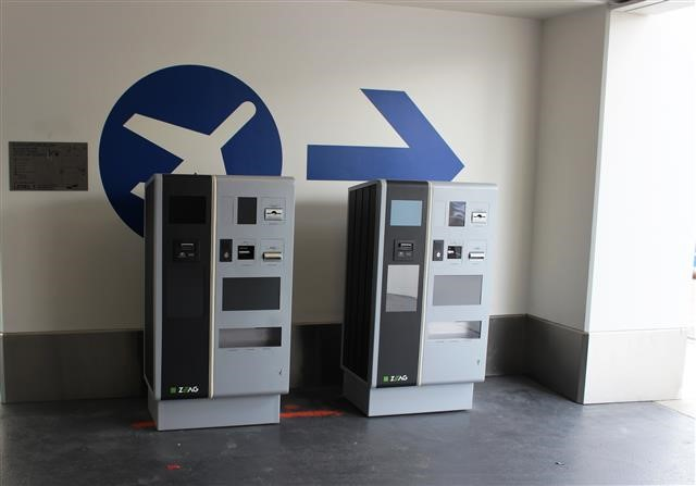 New 'pay-on-foot' machines are being installed on the ground floor of Parking Structures 3 and 4 to allow guests to pay for their parking with cash or cards starting next month.