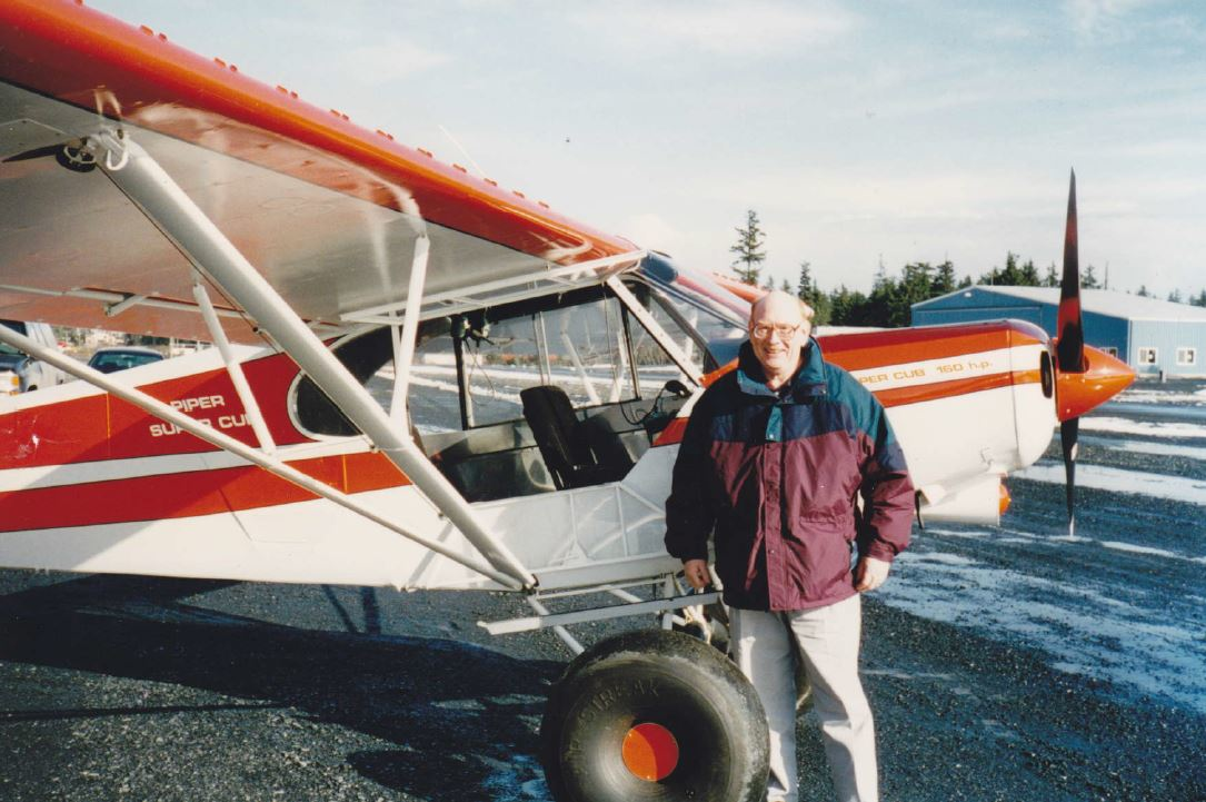 Ralph Hood with Tom Merriman's Piper Super Cub.