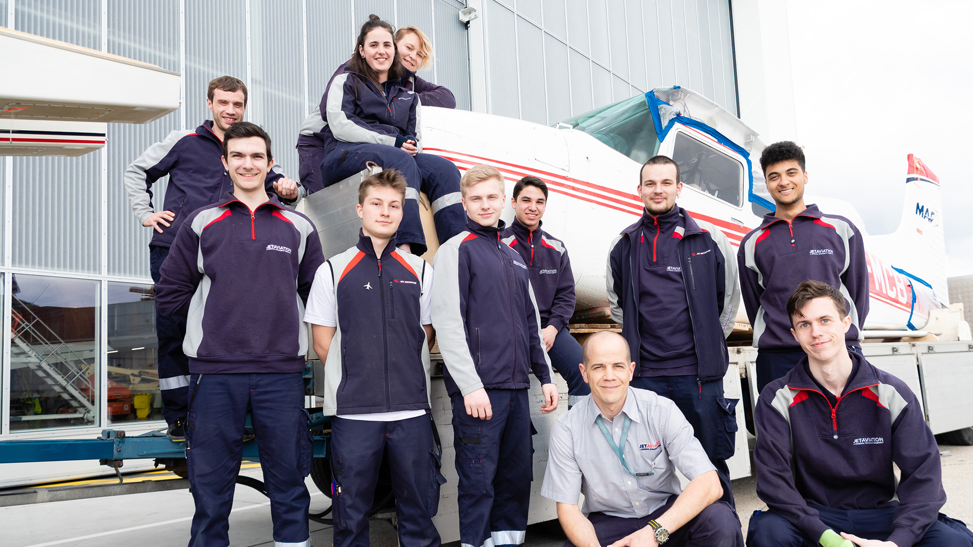 Cessna185 Basel Appentices 5ced437697480