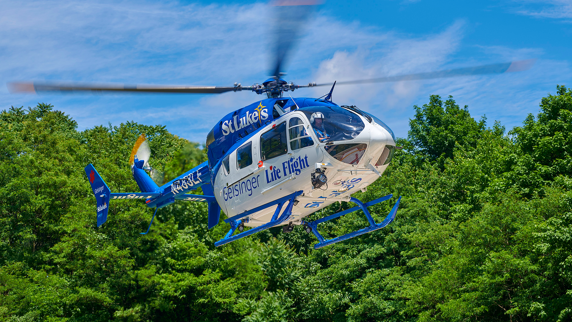 Geisinger Life Flight Eurocopter Ec145 Helicopter Landing