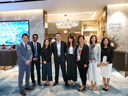 James Carey Fourth From Left Regional Md Hong Kong Singapore And Samantha Lim Gm Of Jet Quay Fourth From Right With Members Of The Jet Quay Team 5d2c9dd1dcbf8