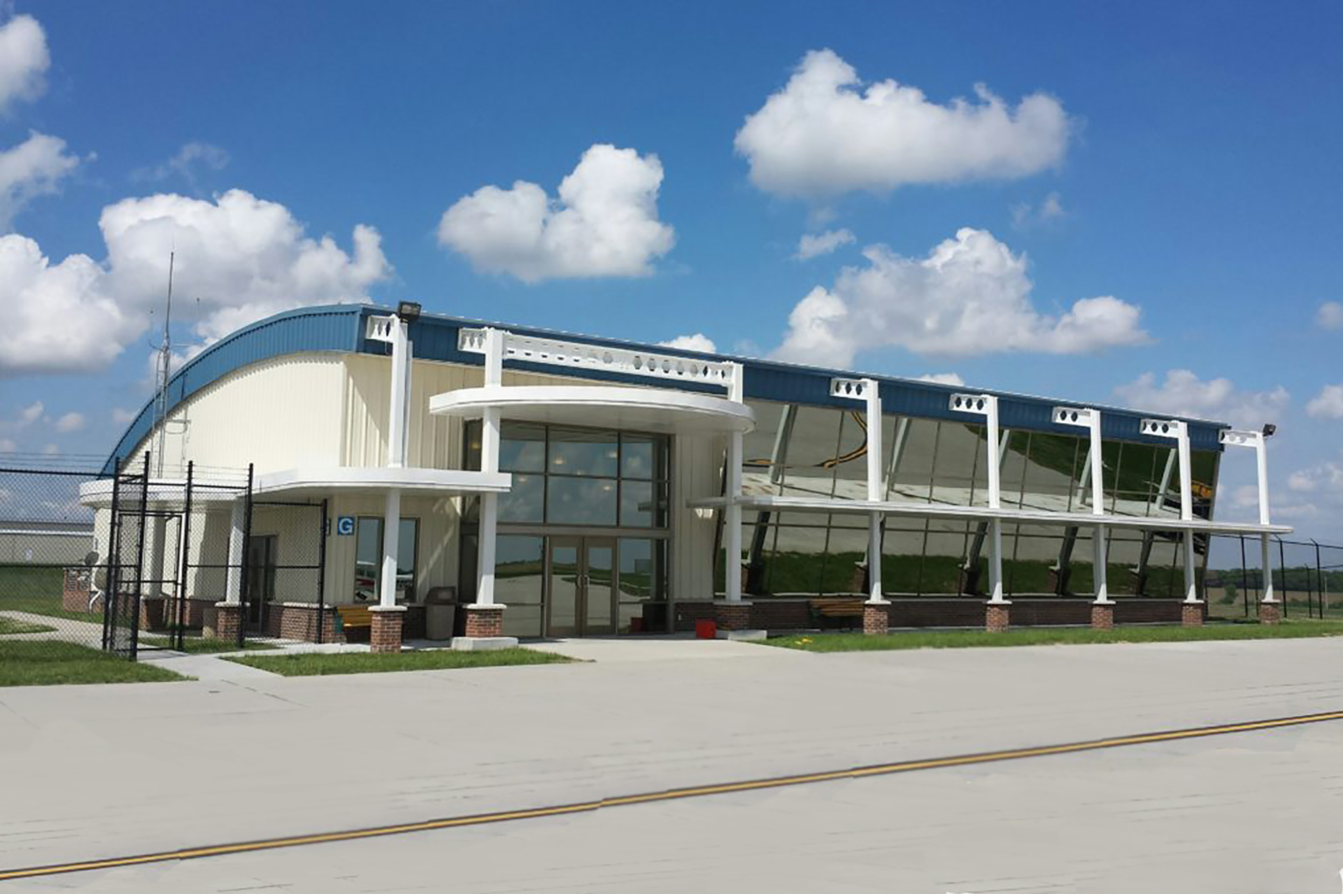 Photo 1 To Accompany Avfuel Welcomes Advanced Air (kcbf) To Branded Fbo Network