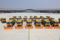 Boschung Airport Deicer 3small 5d8cbfbaf21ff Boschung Airport Deicer 3small 5d8cbfbaf21ff