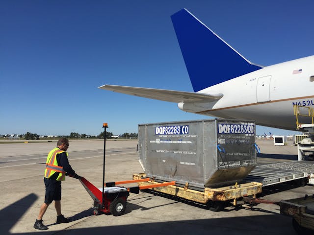 Power Pusher With Freight Arm Moving Airline
