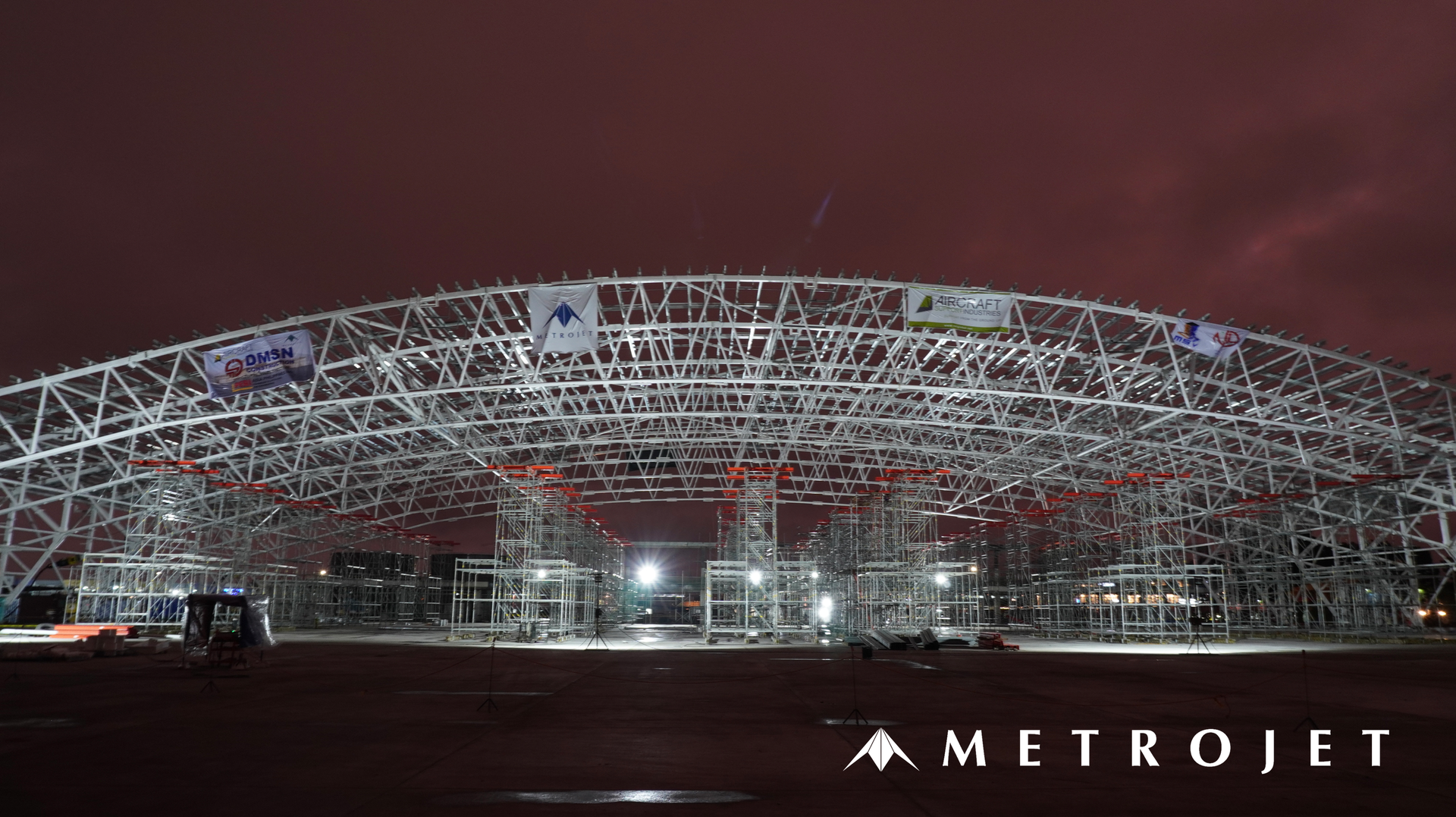 20191120 Metrojet Clark New Hangar Parking & Maintenance Facility Hangar Stressed Arch Now In Position