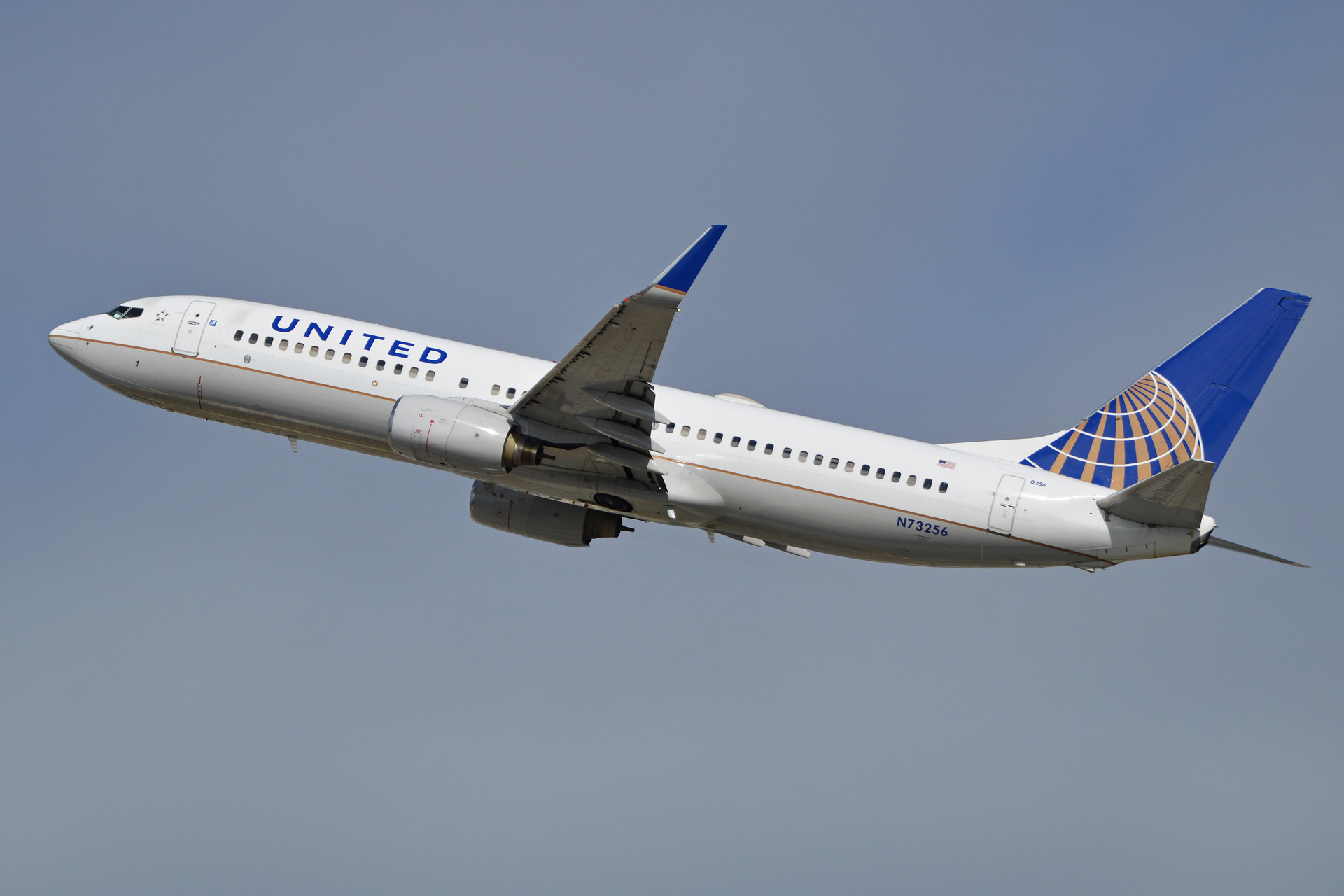 Boeing 737 824 W N73256 United Airlines 14058693149 5dc03a902a4c8