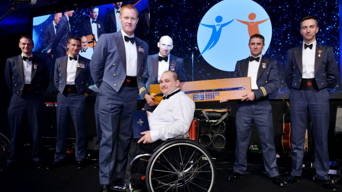 Stuart And Reds 5df79bdcd3674