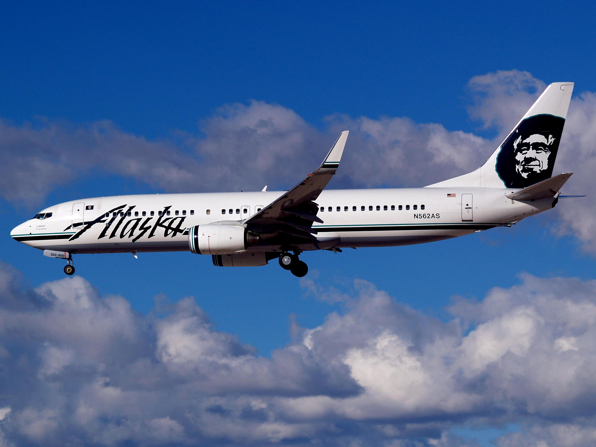 alaska airlines lost luggage