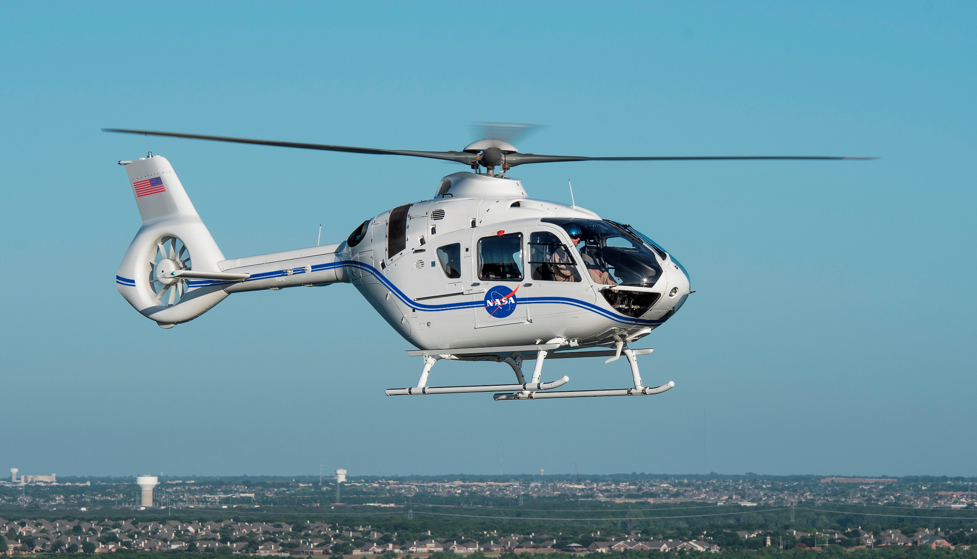 Nasa H135 (c)airbus Helicopters