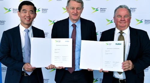 From left, dnata Head of Cargo Terence Yong, WSA CEO Graham Millett and Toll Group General Manager Aviation Noel Prosser