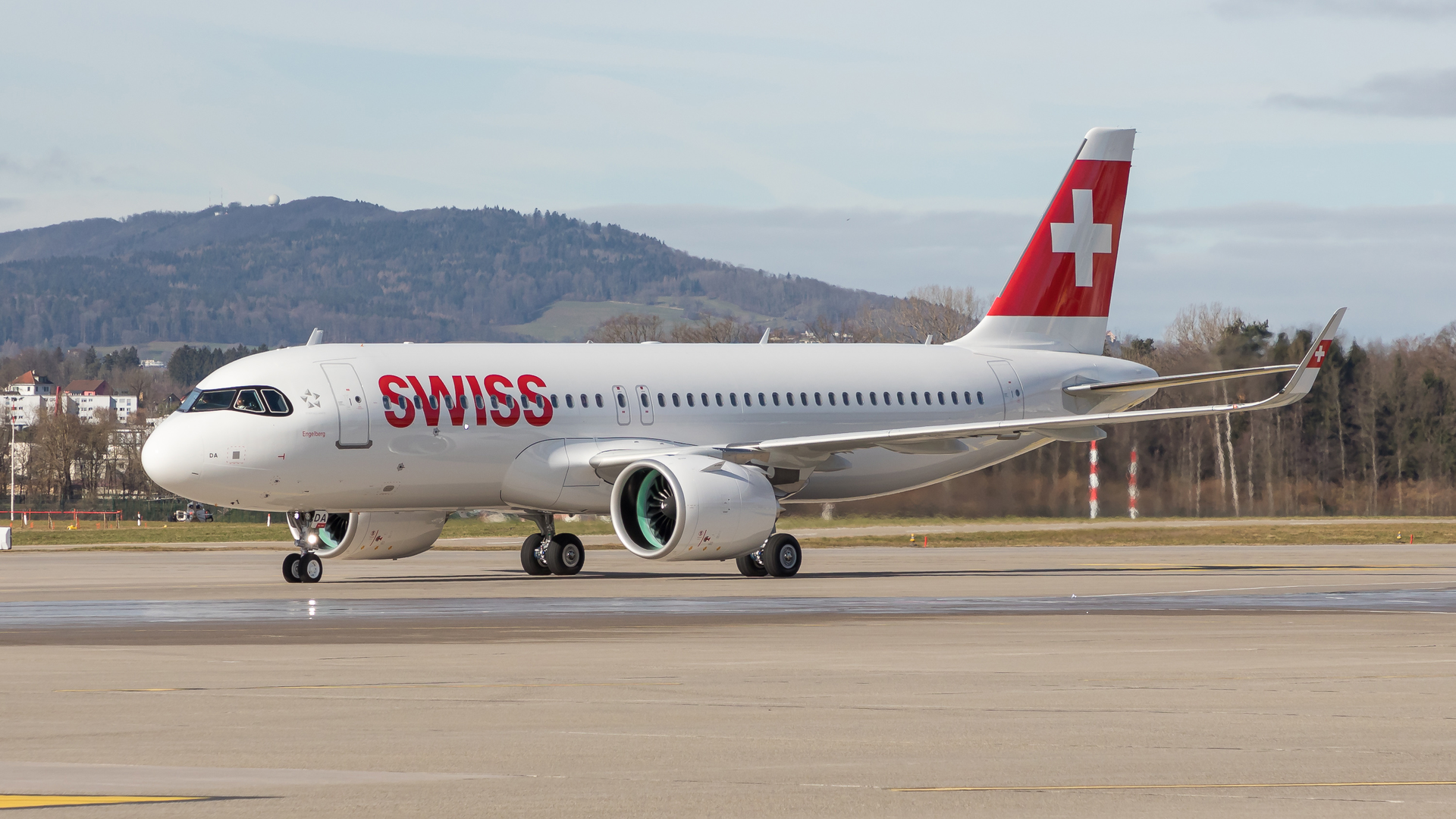 swiss air lost item on plane