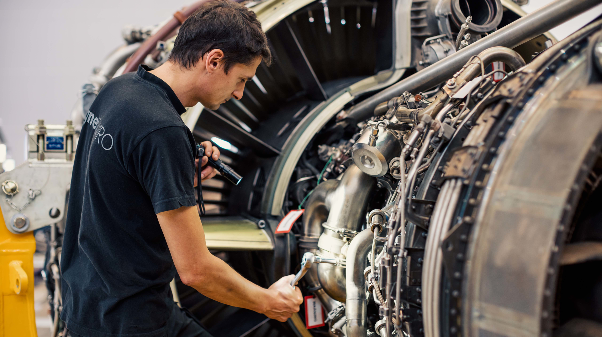Engine Line Maintenance Magnetic Mro