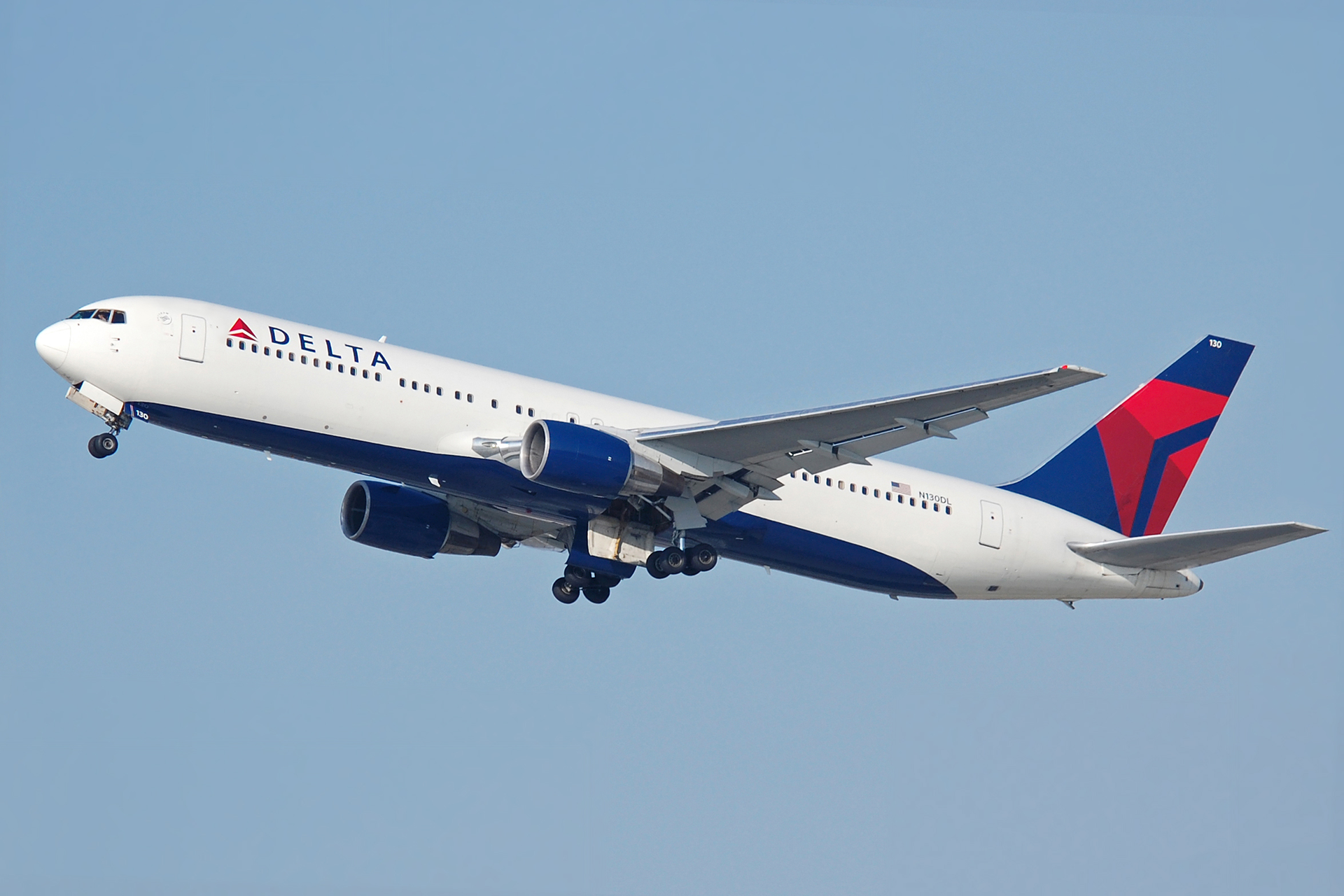 Delta Air Lines B767 332 N130 Dl 5e95a62a4cdbb