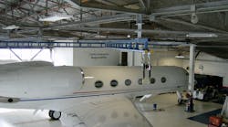 Hangar Dual Track 4 Hangar Dual Track 4