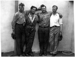 The four Hunter brothers – John and Kenneth as pilots, Albert and Walter as refuelling crew - broke the world record for “ Duration ” in an airplane with a flight in a Stinson - Detroiter lasting 23 days from June 11 to July 4, 1930, (553 h 41 m 30 s), from Sky Harbour Airport, Northbrook, USA. The four Hunter brothers – John and Kenneth as pilots, Albert and Walter as refuelling crew - broke the world record for “ Duration ” in an airplane with a flight in a Stinson - Detroiter lasting 23 days from June 11 to July 4, 1930, (553 h 41 m 30 s), from Sky Harbour Airport, Northbrook, USA.