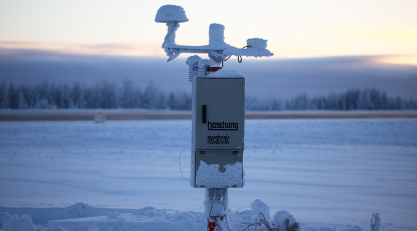 Atlas provide the runway condition codes, as well as the contaminant type, depth, and coverage with an unequal accuracy and without the need for runway closure.