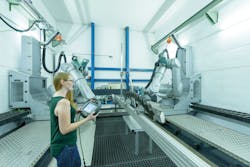 FACC ranks among the leading technology companies in the aerospace industry. Approximately 20% of the FACC workforce work in the future-oriented fields of research and development. The company holds 370 patents and divisional applications in numerous countries. It has now been honored with the Special Innovation Award. FACC ranks among the leading technology companies in the aerospace industry. Approximately 20% of the FACC workforce work in the future-oriented fields of research and development. The company holds 370 patents and divisional applications in numerous countries. It has now been honored with the Special Innovation Award.