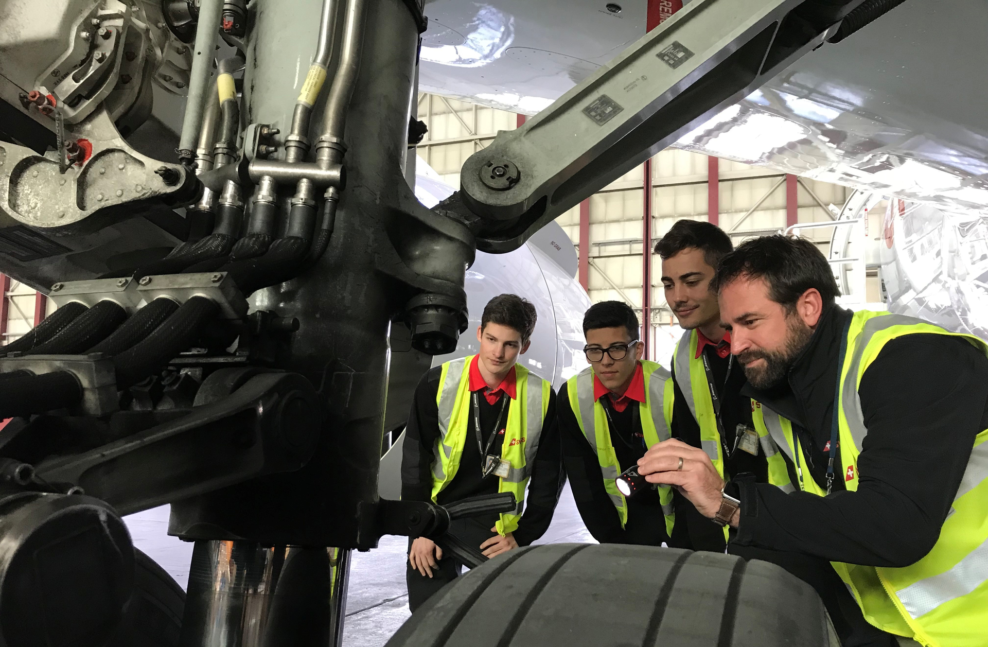 Swiss Training Aircraft Engineers