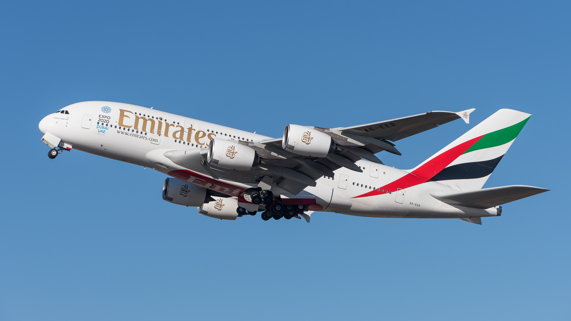 Dubai's Emirates Refunds 1.4 Billion to Customers Affected by COVID19