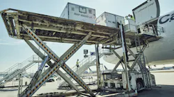 Loading Of Cool Ul Ds Lh Cargo Photo