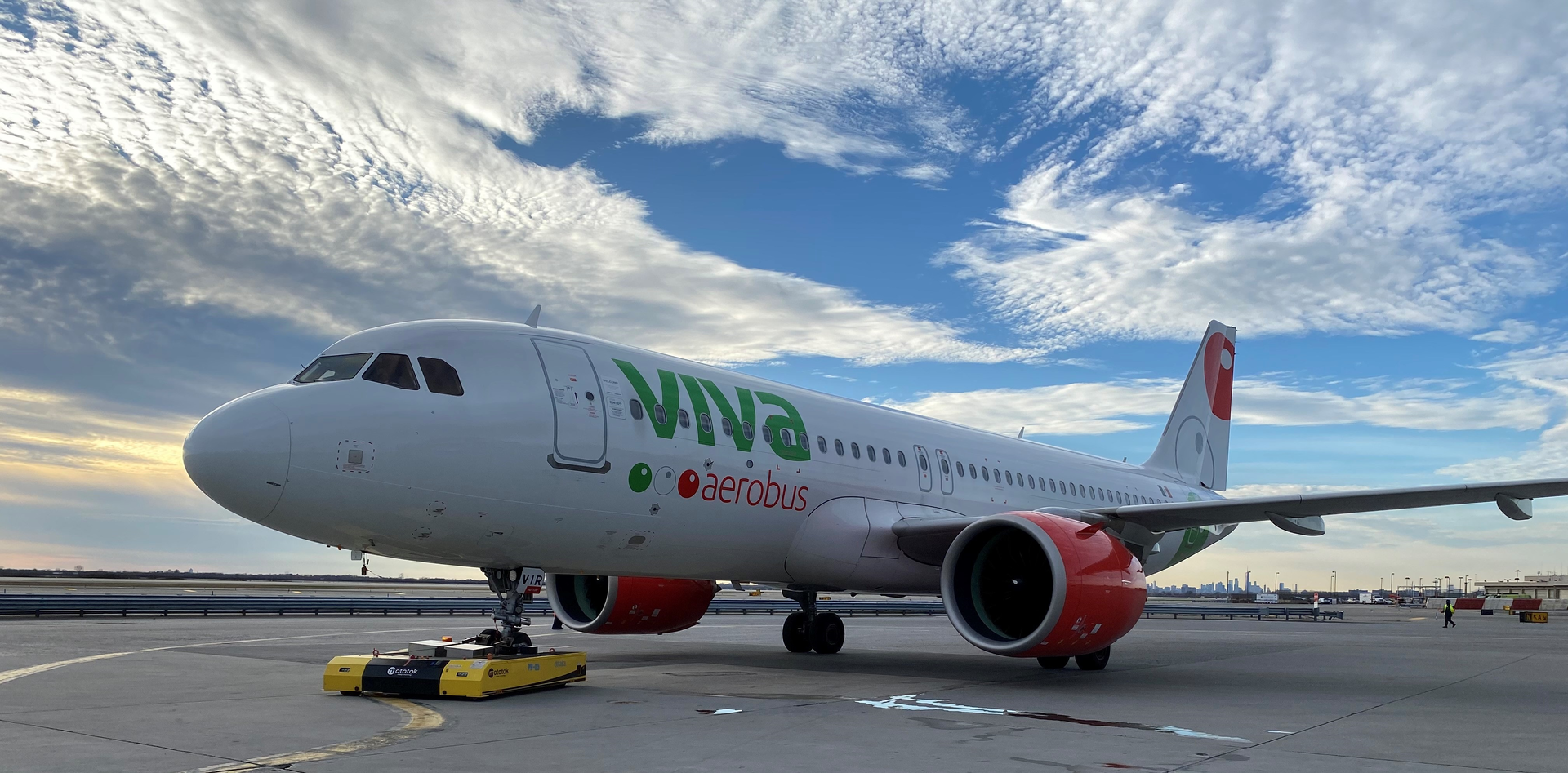 Dnataensuredasmoothandsafeturnaroundofavivaaerobusairbusa320aircraft 5fc64efb56fe7
