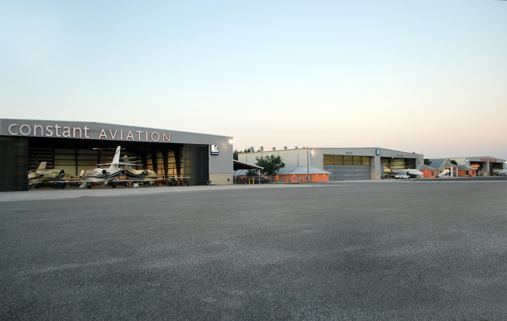The outside of Constant Aviation's Orlando Sanford International Airport location.