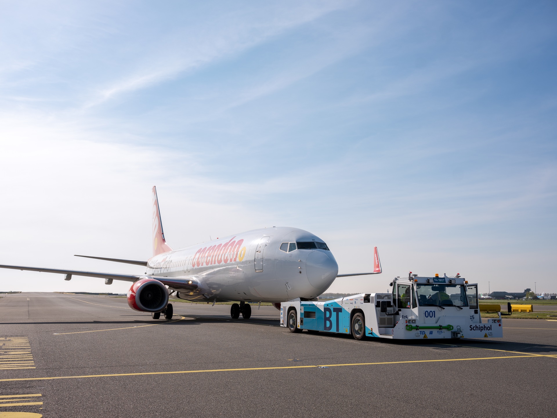 2020 04 15 Schiphol Taxibot 15 R Cremers 606487a404cfb