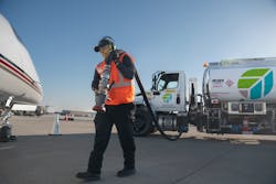 03 Renew Line Service Technician 606f0473e357b 03 Renew Line Service Technician 606f0473e357b