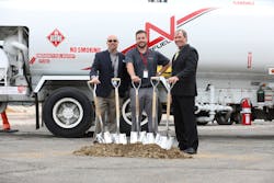 Flight Serv President Paul Weiss Left Flight Serv General Manager Robbie Hunter Center Flight Serv Ceo Jon Gruelle Right 608b28df5d454 Flight Serv President Paul Weiss Left Flight Serv General Manager Robbie Hunter Center Flight Serv Ceo Jon Gruelle Right 608b28df5d454