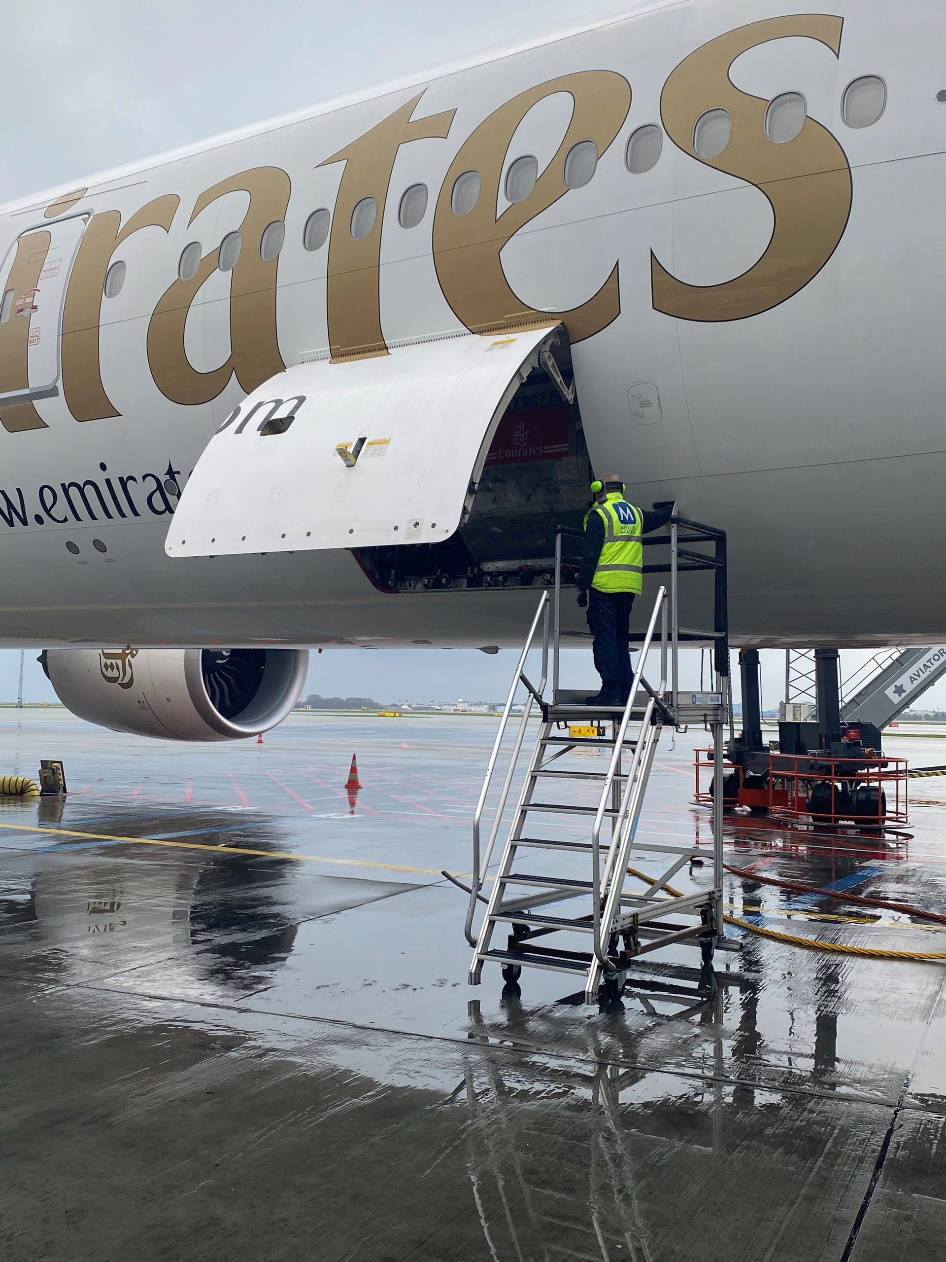 Menzies Emirates 606c61f6d26d5