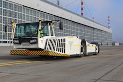 The »PHOENIX« AST-2E at work at Munich Airport. The »PHOENIX« AST-2E at work at Munich Airport.