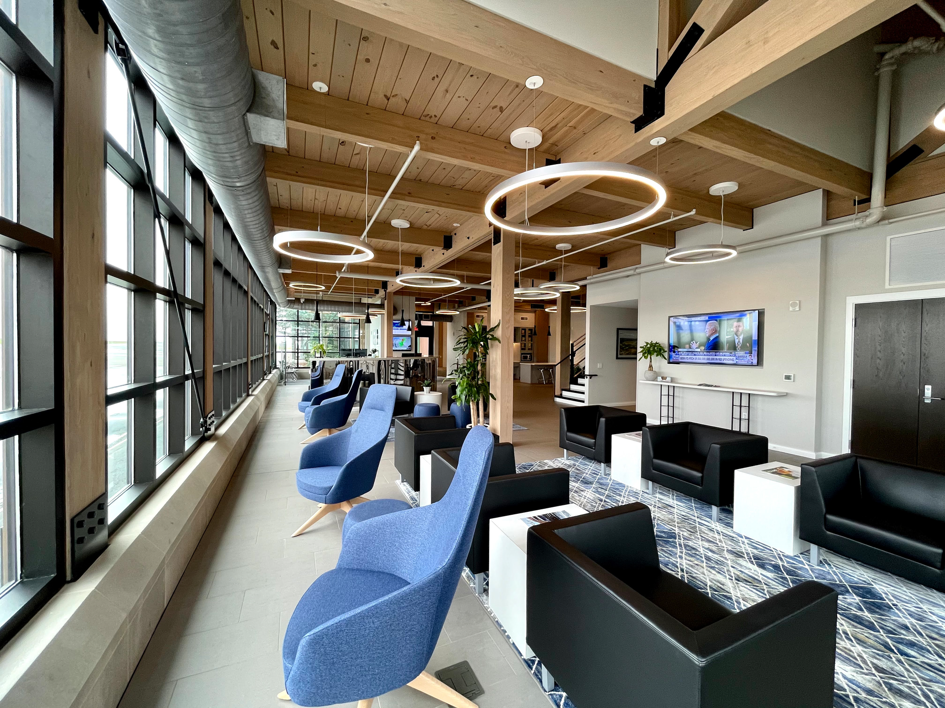 As a full-service FBO, LNS Alliance Aviation provides reliable aircraft services, including aviation fuel, aircraft parking, GPU and preheating, de-icing and lav service, and concierge services for rental car, cab, limo and hotel arrangements.