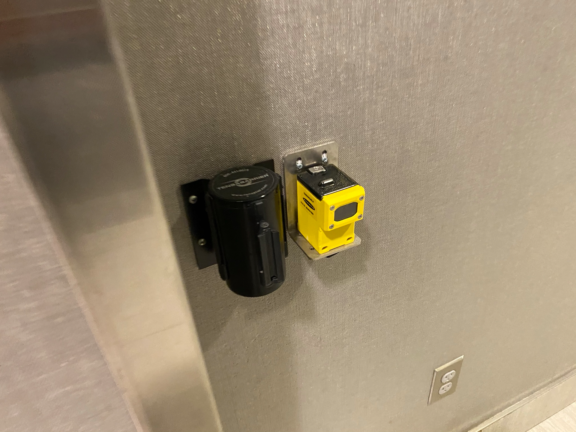 Losant Sensor Baggage Restrooms (3)