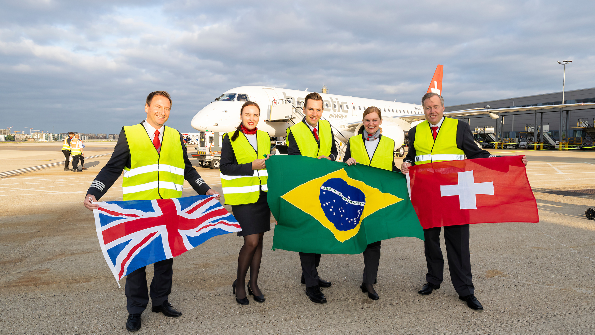 HB-AZG, an Helvetic Airways aircraft flew from Zurich to London on Sept. 2, reestablishing an essential link for the global financial community. Flight LX 456 was operated on behalf of Swiss International Air Lines.