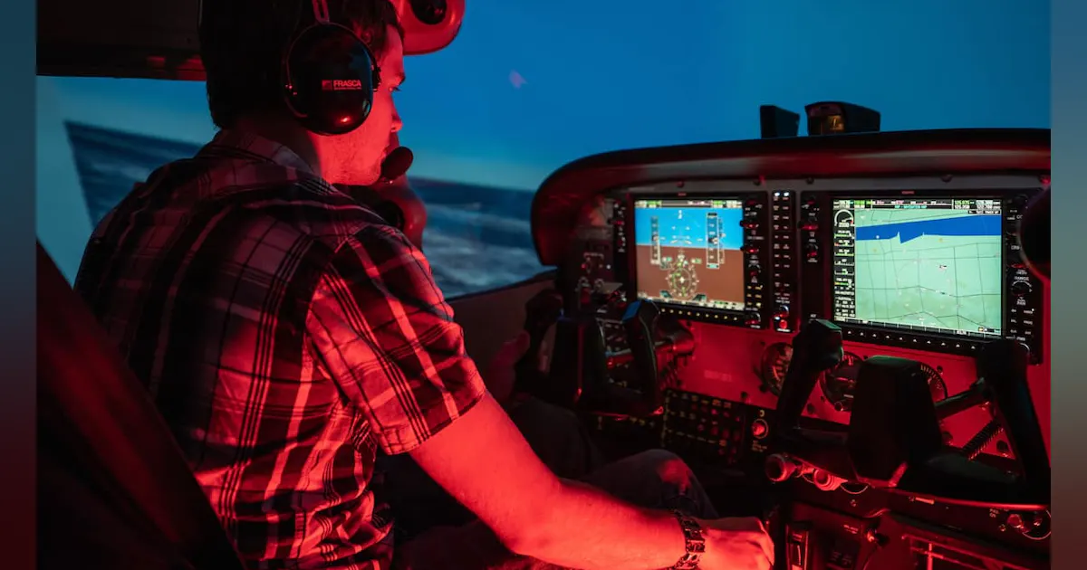 Embry Riddle Flight Simulators Embry-Riddle Enhances Flight Training Through Virtual Reality ...