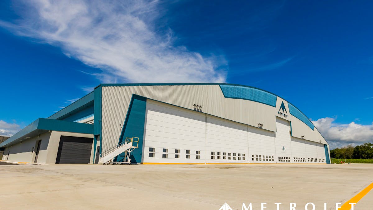 20211130 Mec Receives The First Global 7500 Hangar Parking Aircraft