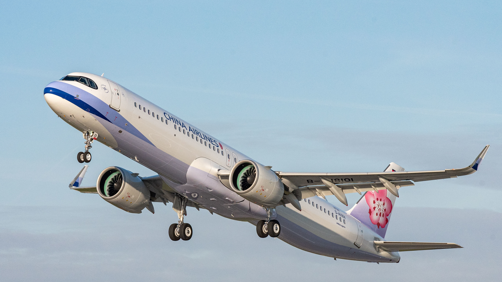 China Airlines has taken delivery of its first Airbus A320neo family aircraft, an A321neo with Pratt & Whitney GTF engines.