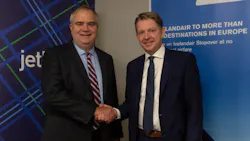 JetBlue CEO Robin Hayes (left) and Icelandair CEO Bogi Nils Bogason at the IATA Annual General Meeting in Boston celebrate 10 years of partnership and expansion of codeshare.