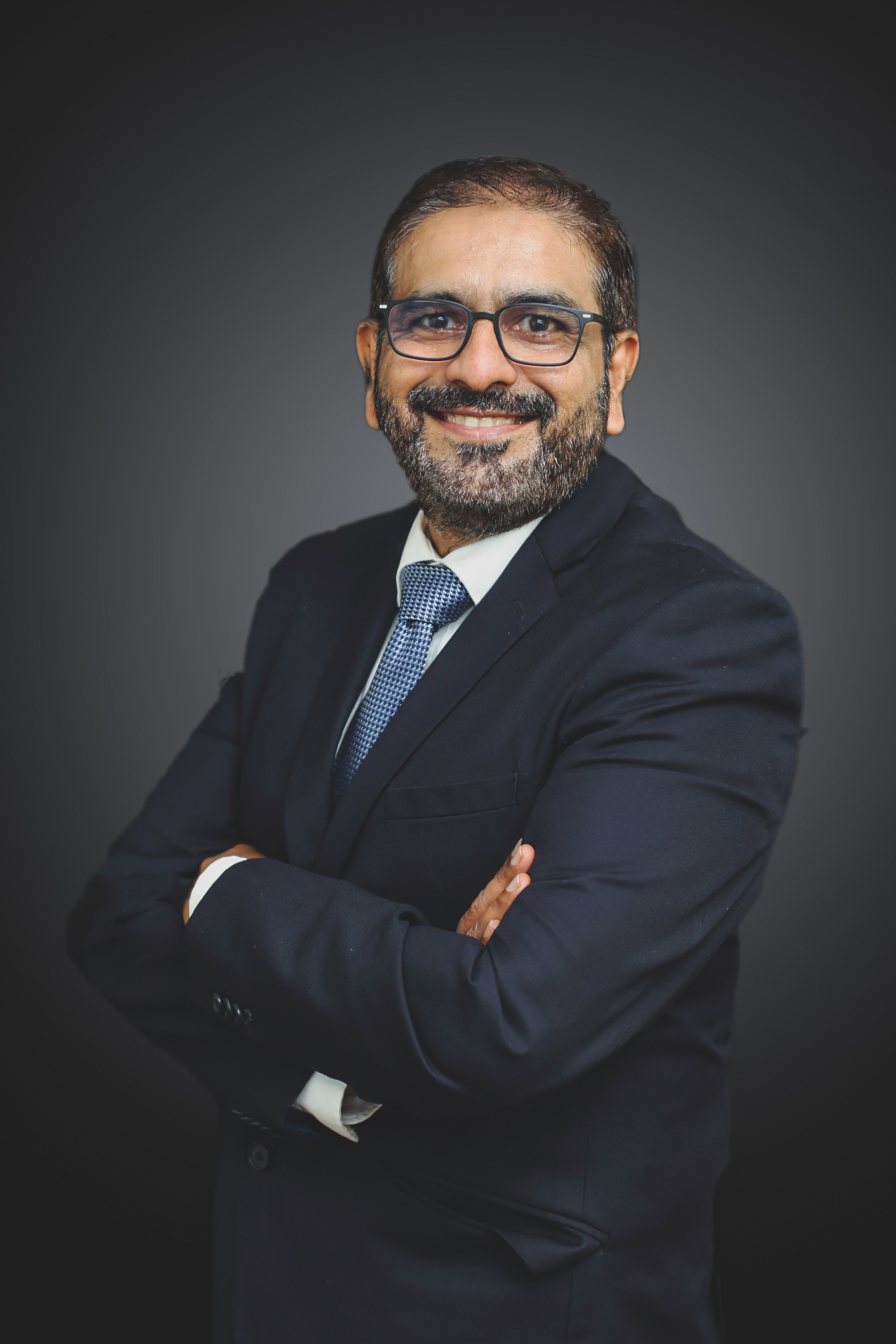 Malcolm Dsouza Headshot 619bb2ca0d6e2